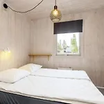Prázdninový dům 4 Star Holiday Home In Vaeggerlose