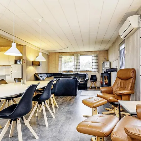 4 Star In Vaeggerlose Bøtø By