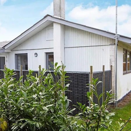 4 Star Holiday Home In Vaeggerlose Bøtø By